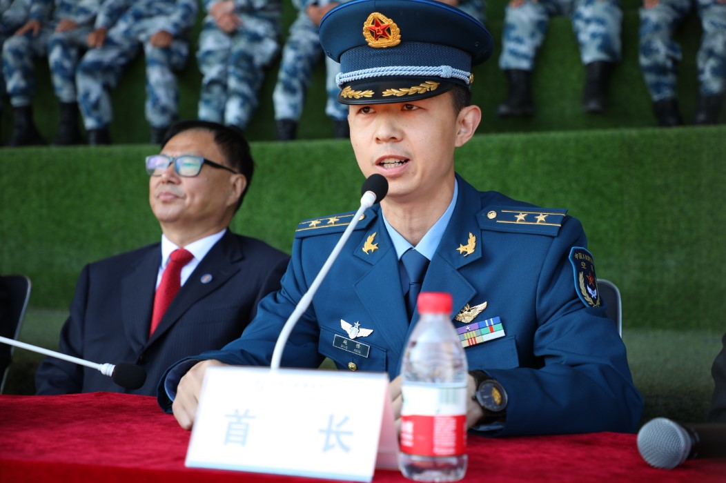 空军哈尔滨飞行学院第二训练旅副参谋长赵锋讲话